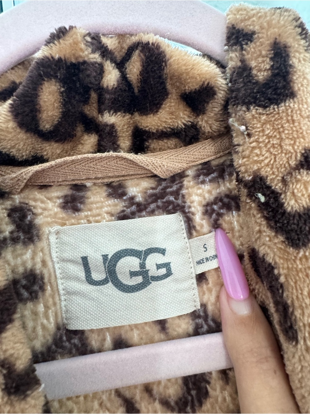 Ugg Leopard Robe - Picture 8 of 10